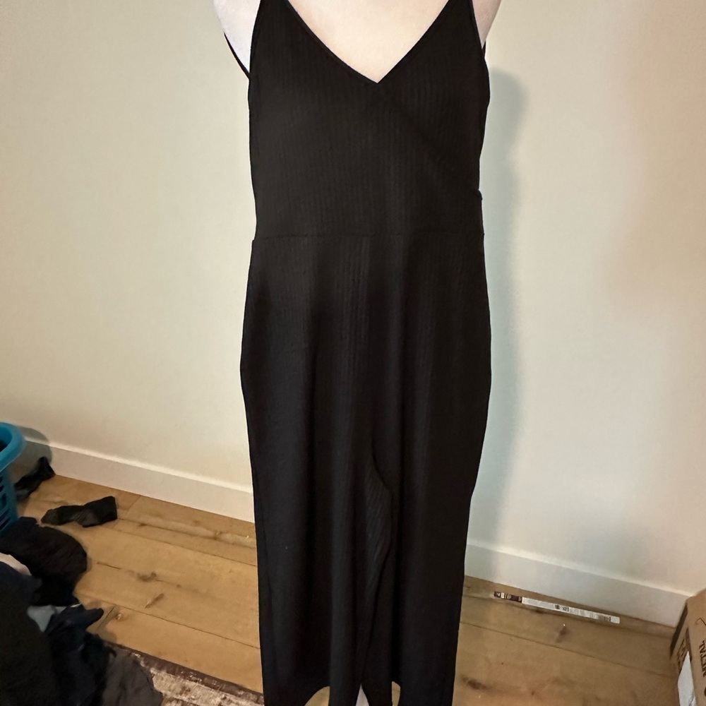 Forever 21 Black Sleeveless Jumpsuit